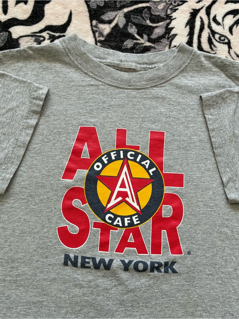 B1B - VINTAGE 00s ALL STAR CAFE NEW YORK CITY Y2K T SHIRT